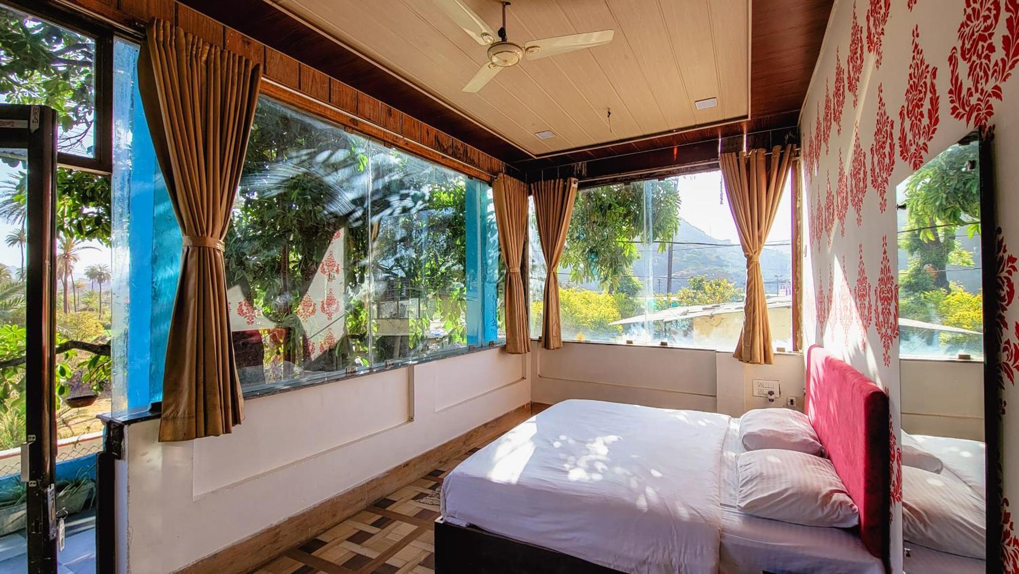 Rudraksha Inn Mount Abu Exterior photo